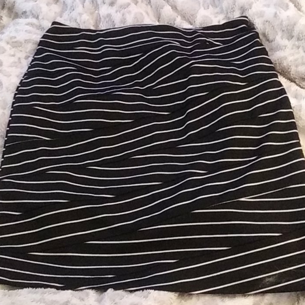 TRIBAL Black & White Asymmetrical Striped Skirt